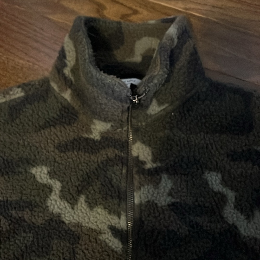 American Eagle camo fleece jacket - Picture 2 of 7